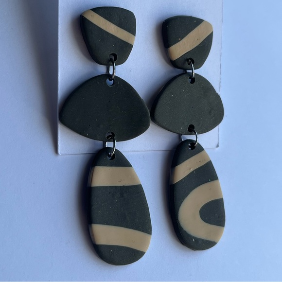 New Handmade Dangle Earrings - Picture 4 of 7